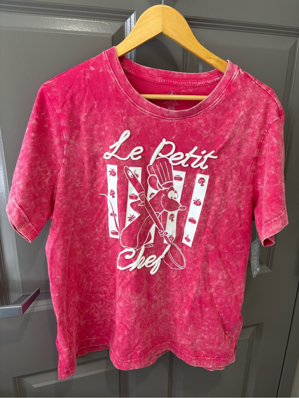 NWT Disney Ratatouille Le Petit Chef Graphic Tee, size L